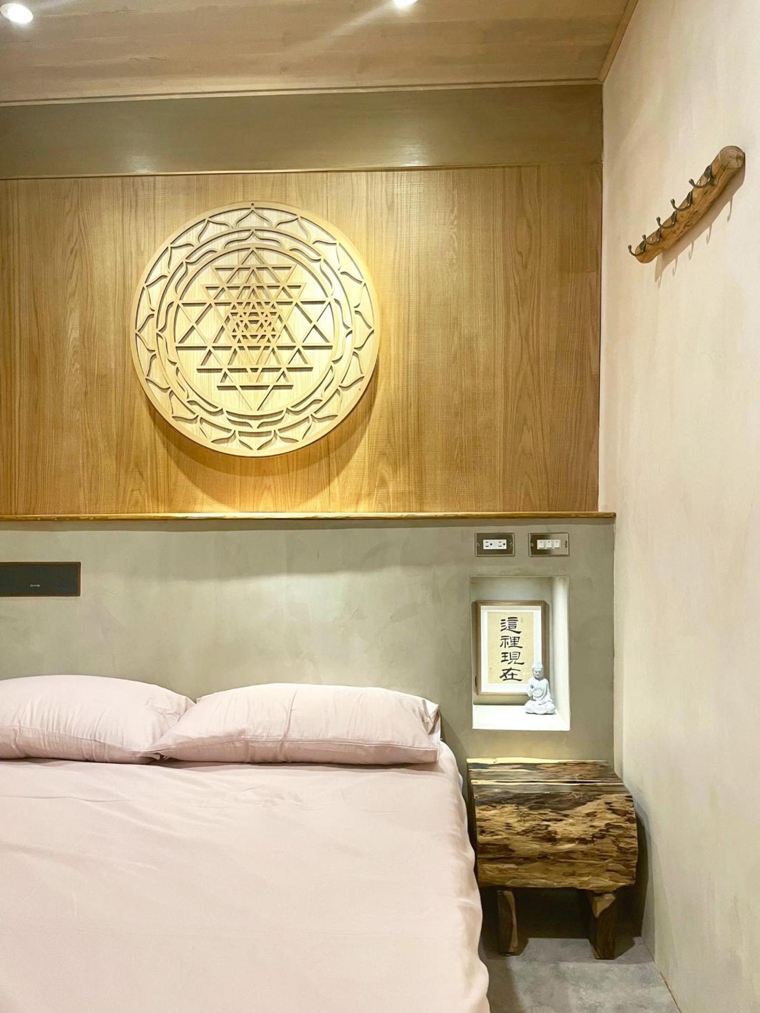 Awaken travellers Inn Tainan Buitenkant foto