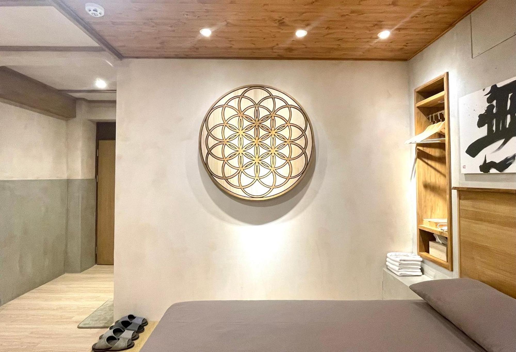 Awaken travellers Inn Tainan Buitenkant foto