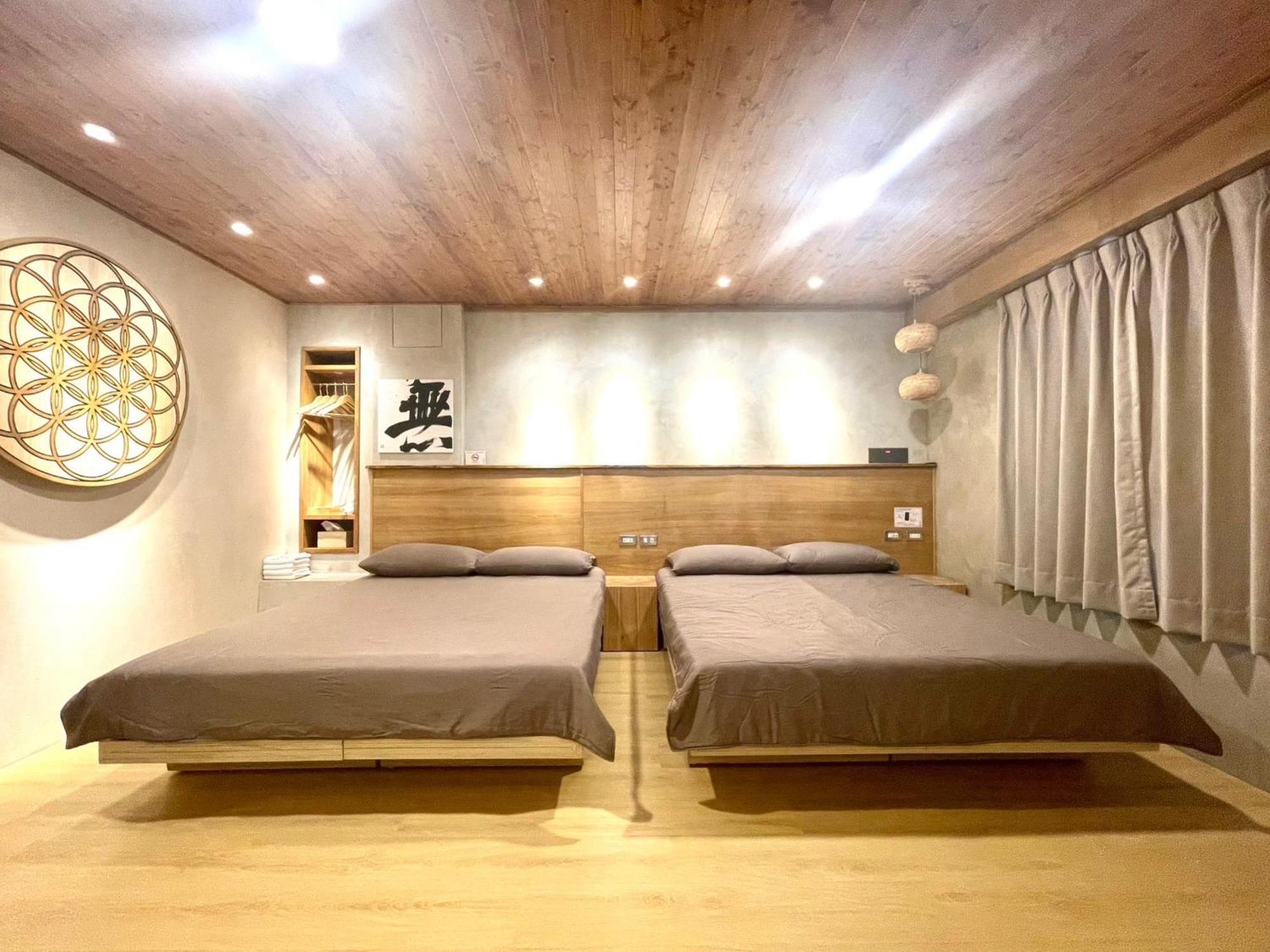 Awaken travellers Inn Tainan Buitenkant foto
