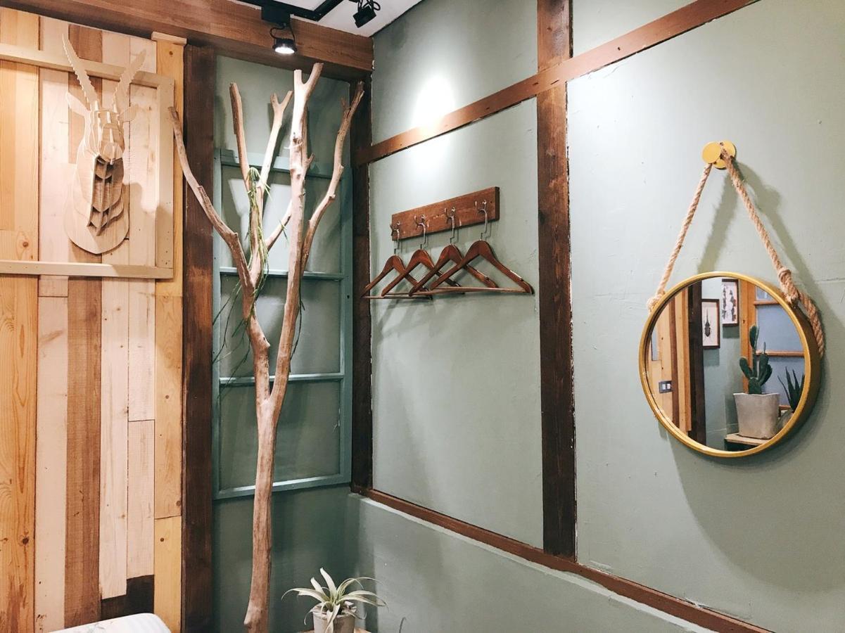 Awaken travellers Inn Tainan Buitenkant foto
