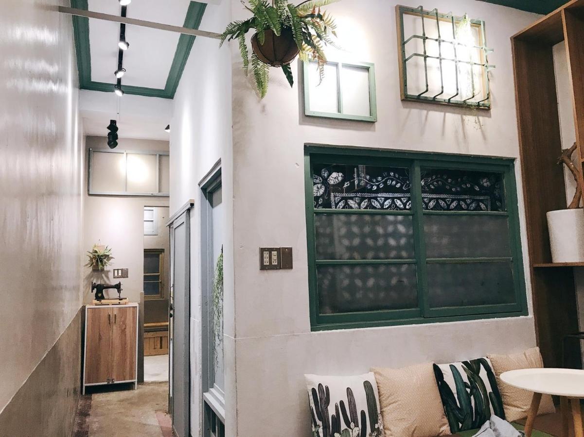 Awaken travellers Inn Tainan Buitenkant foto